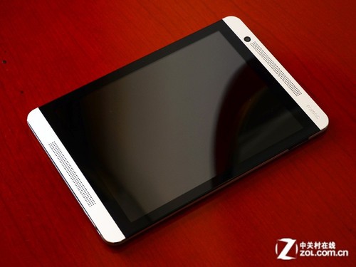 与HTC ONE一脉相承的外观