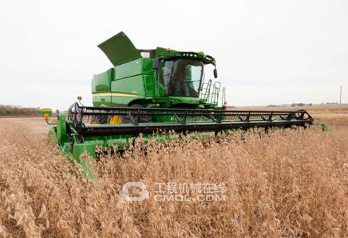 约翰迪尔S660收割机