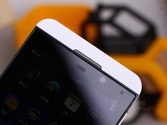 整体配置大跃进 "极客"黑莓Z10大降500