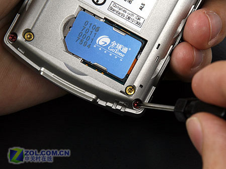 新UIQ商务旗舰 索爱P990评测报告(上) 