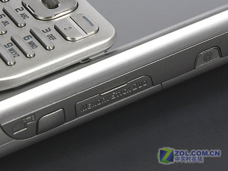 新UIQ商务旗舰 索爱P990评测报告(上) 