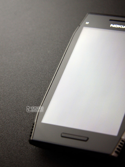 Symbian Anna来袭 诺基亚X7-00首发评测 