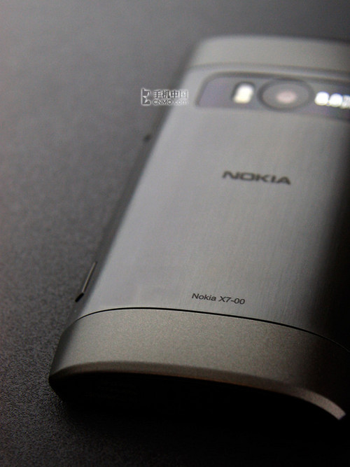 Symbian Anna来袭 诺基亚X7-00首发评测 