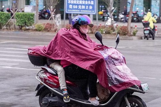 南方今起雨停气温升 东北新疆飘雪