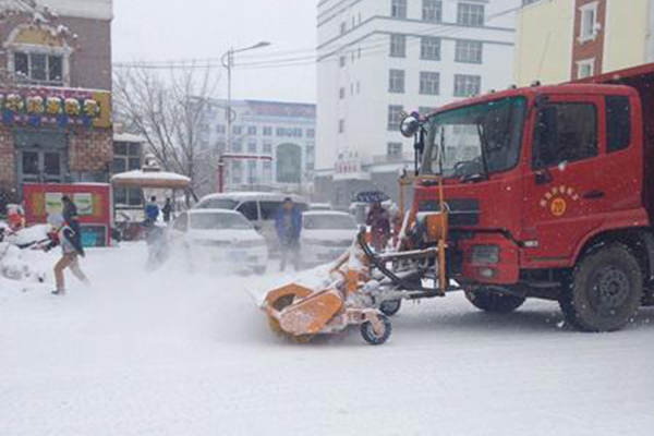 东北新疆局地有暴雪 华北雾霾频来扰