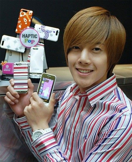 随换随精彩 三星W750 光辉无限