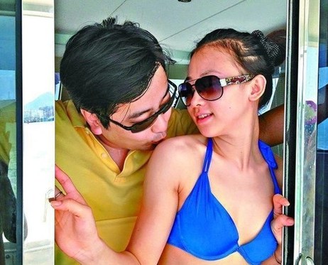 张家界官员和女主播_女主播与官员_女主播被官员4年