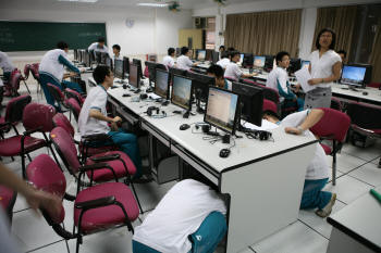 简述组建对等网步骤_对等网的组建_win7对等网的组建