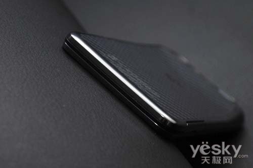 配720P屏幕 TD定制版RAZR摩托罗拉MT917图赏