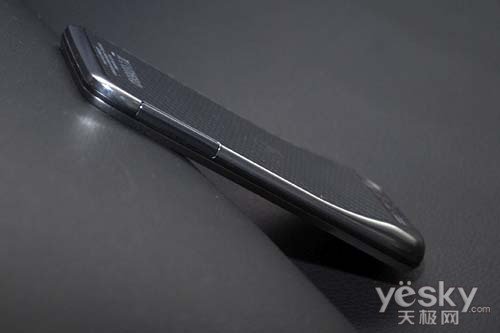 配720P屏幕 TD定制版RAZR摩托罗拉MT917图赏