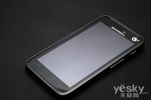 配720P屏幕 TD定制版RAZR摩托罗拉MT917图赏