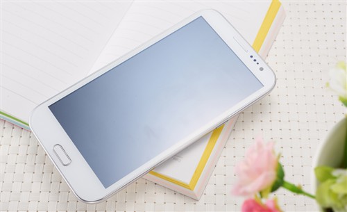 8GThL W7四核北京到货 5.7寸屏仅1799 