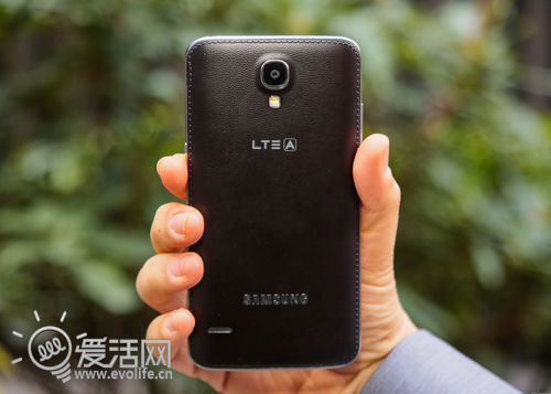 Galaxy Round曲面屏手机上手试玩：集人体工学之大成