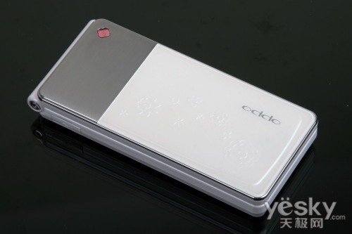 敲开SNS之门 深入评测会呼吸的OPPO U525