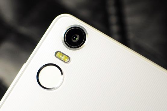 纽曼纽扣手机屏多少钱_纽曼纽扣_纽曼纽扣支持电子罗盘