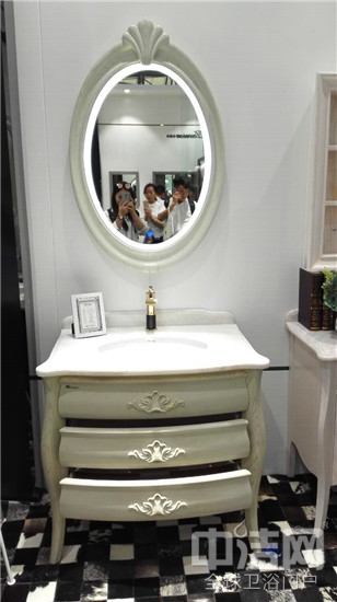 蒂高上海展首秀：当浴室柜遇上奢侈范