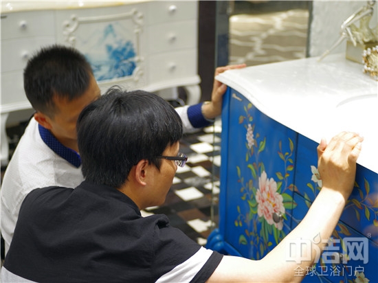 蒂高上海展首秀：当浴室柜遇上奢侈范