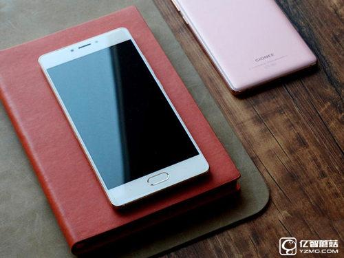 vivo X7和金立S8对比评测