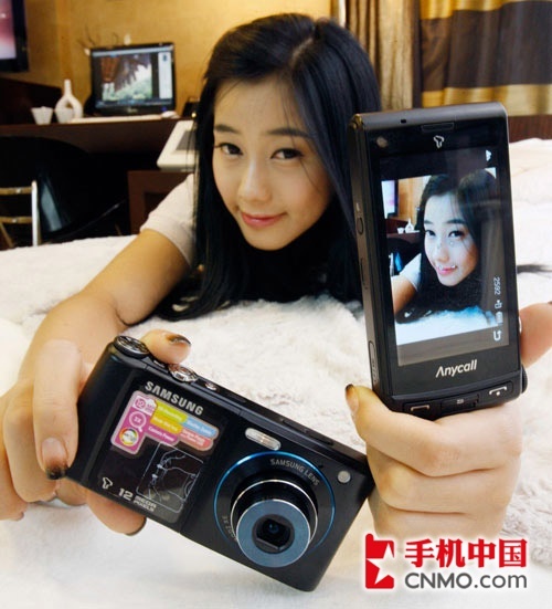 手机拍照叫板卡片机 三星W880官方发布 