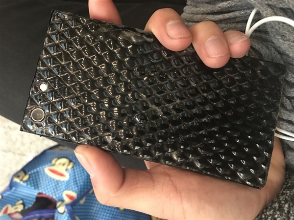 惊艳全面屏！网友自制iPhone MIX成功