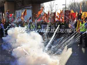 佳能公司 佳能向地震灾区捐助1100万元