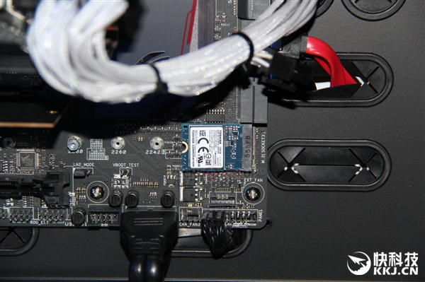 支持NVMe！东芝发布世界最迷你M.2 SSD：超薄本福音