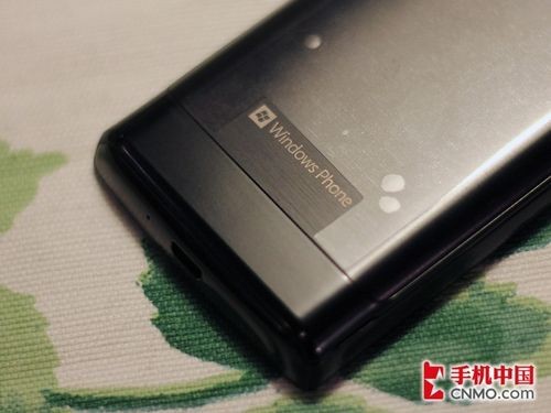 三星I8350低价上市开卖 高主频WP7强机 