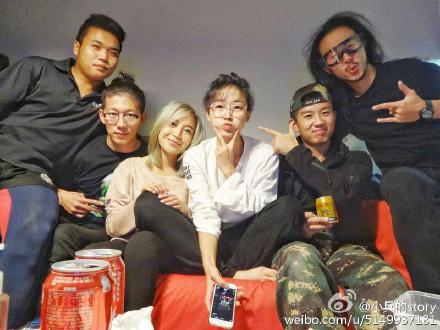 《我们15个》半年走了14个 首发居民今何在？