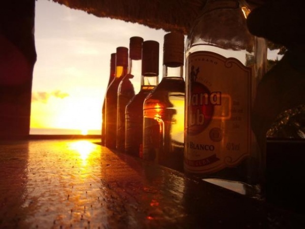 与S4 Zoom机身对比 三星K Zoom样张出炉 