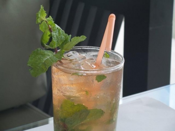 与S4 Zoom机身对比 三星K Zoom样张出炉 