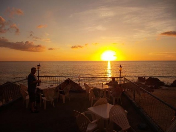 与S4 Zoom机身对比 三星K Zoom样张出炉 