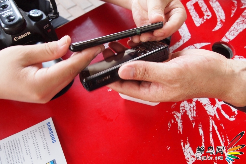 蜂鸟网网友体验三星GALAXY SII手机