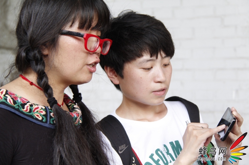 蜂鸟网网友体验三星GALAXY SII手机