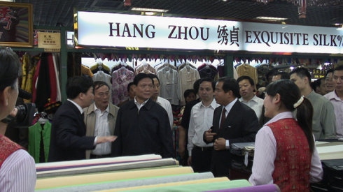 秀水汪自力_阳朔秀水影城今日影讯_秀水街