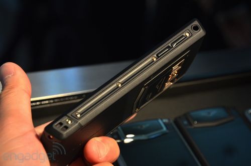 Android也有奢侈品：Vertu TI上手简评
