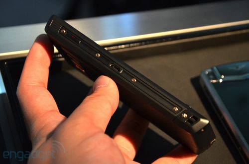 Android也有奢侈品：Vertu TI上手简评