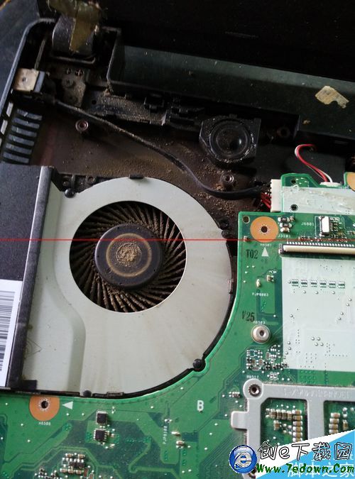 笔记本开机黑屏 风扇转_笔记本电脑风扇不转了_笔记本 风扇常转