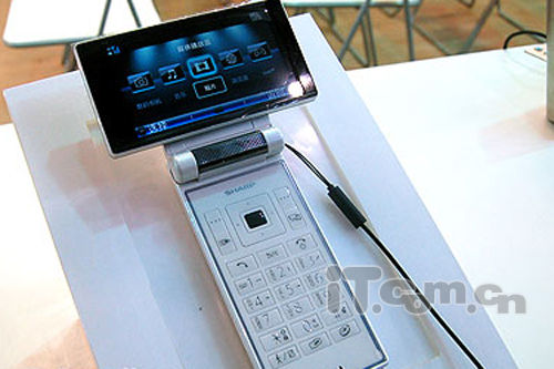 夏普9020c多少钱_夏普手机_夏普手机无边框报价