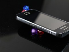 三星 S5830 黑色 外观图 