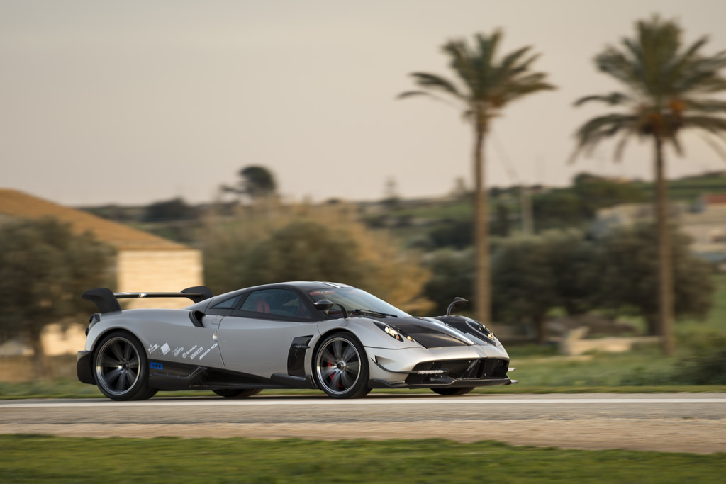 Microchip MOST®技术登陆帕加尼Huayra BC顶级超跑