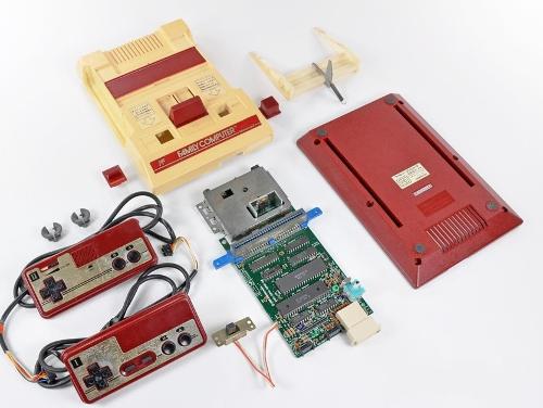 fcnes游戏合集下载_任天堂 磁碟机_任天堂老游戏机图片