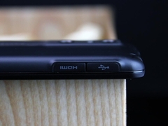 4.3英寸双核裸眼3D LG P920降至2199