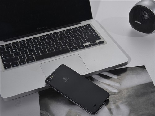 ZOPO ZOPO 阿里旗舰卓普小黑 3G手机W/GSM双卡双待 图片