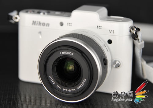 便携体积单反速度 尼康1 V1套机评测