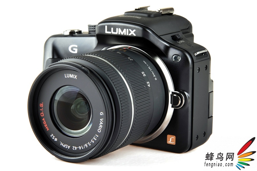 便携体积单反速度 尼康1 V1套机评测