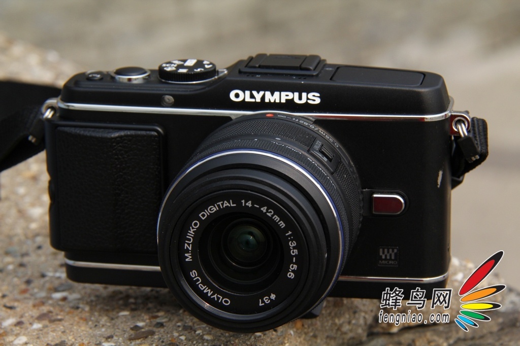 便携体积单反速度 尼康1 V1套机评测