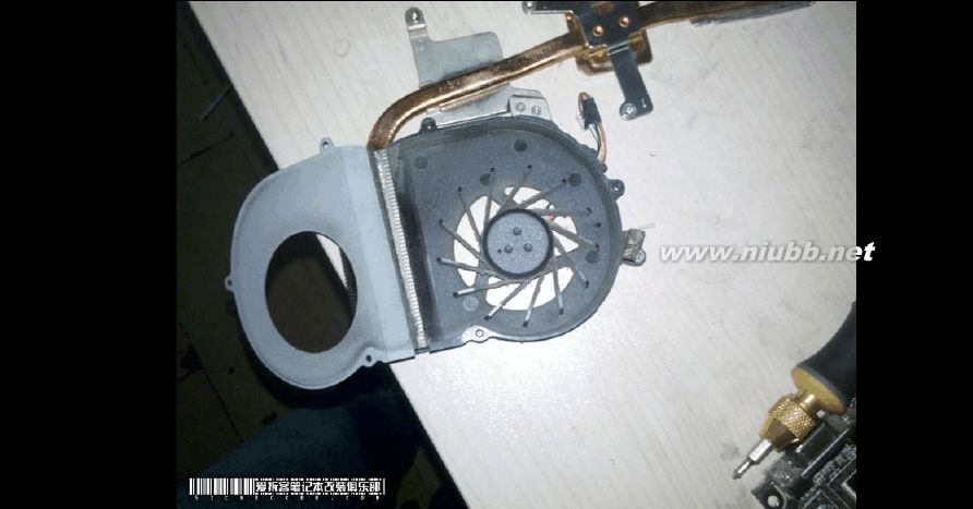 gateway笔记本拆机 Gateway 拆机图文详细教程