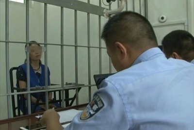扮护士偷婴儿被抓 称其动作不标准
