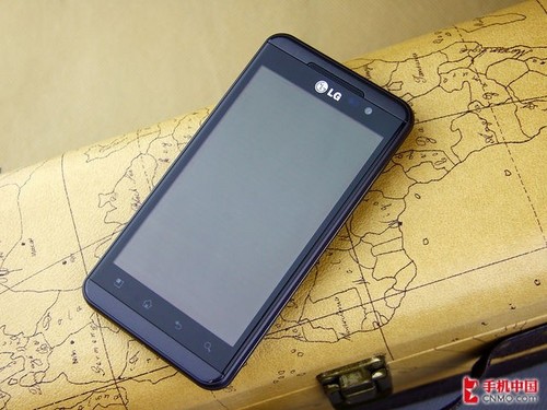 LG P920仅售2399元 裸眼3D智能机 