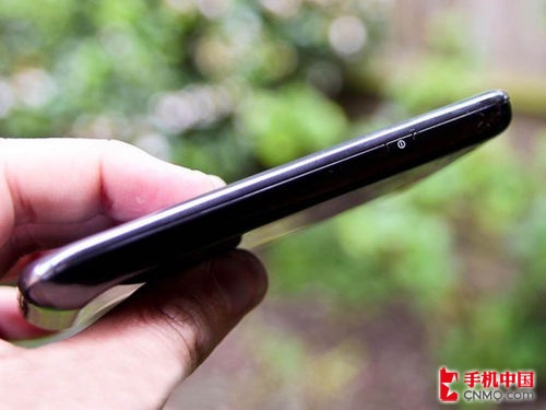 三星I9001再降价 1.4GHz主频4寸大屏机 